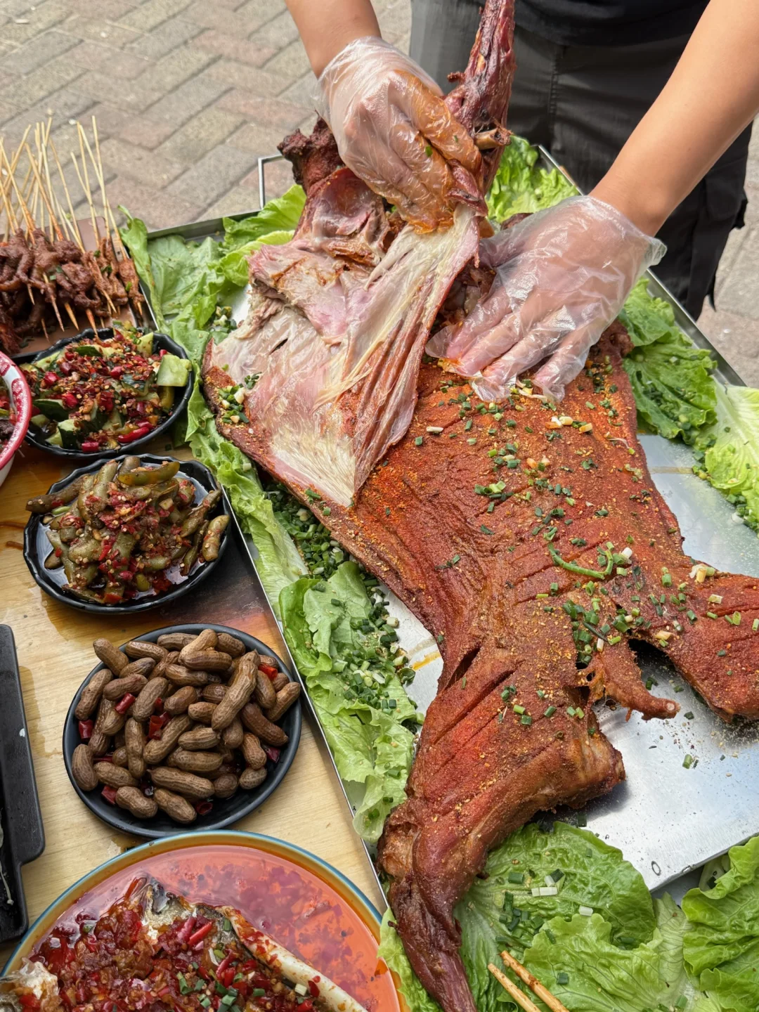 冬天的第一顿烤全羊！！