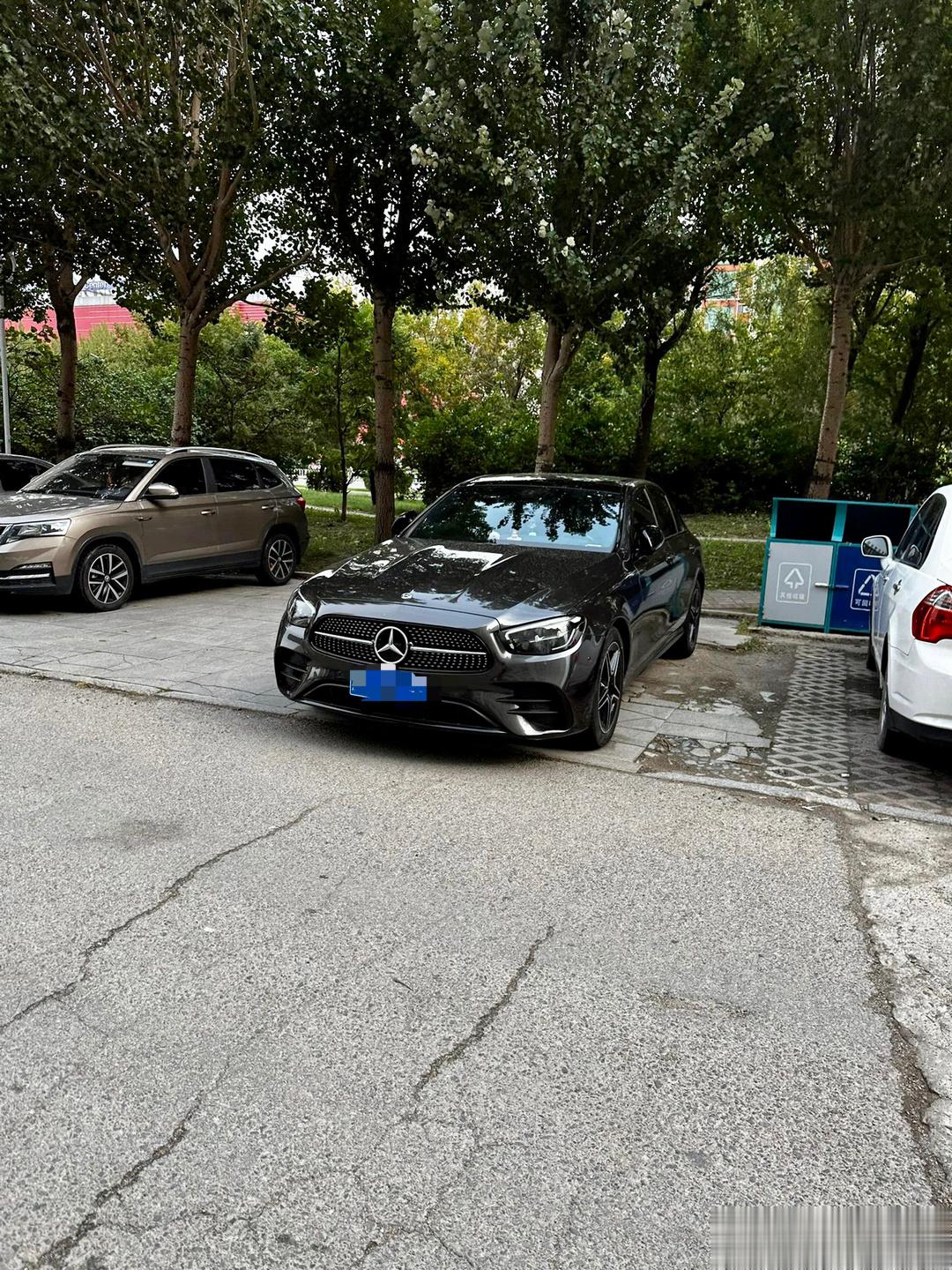 这是什么奔驰型号？路上没有见过啊？ ​​​