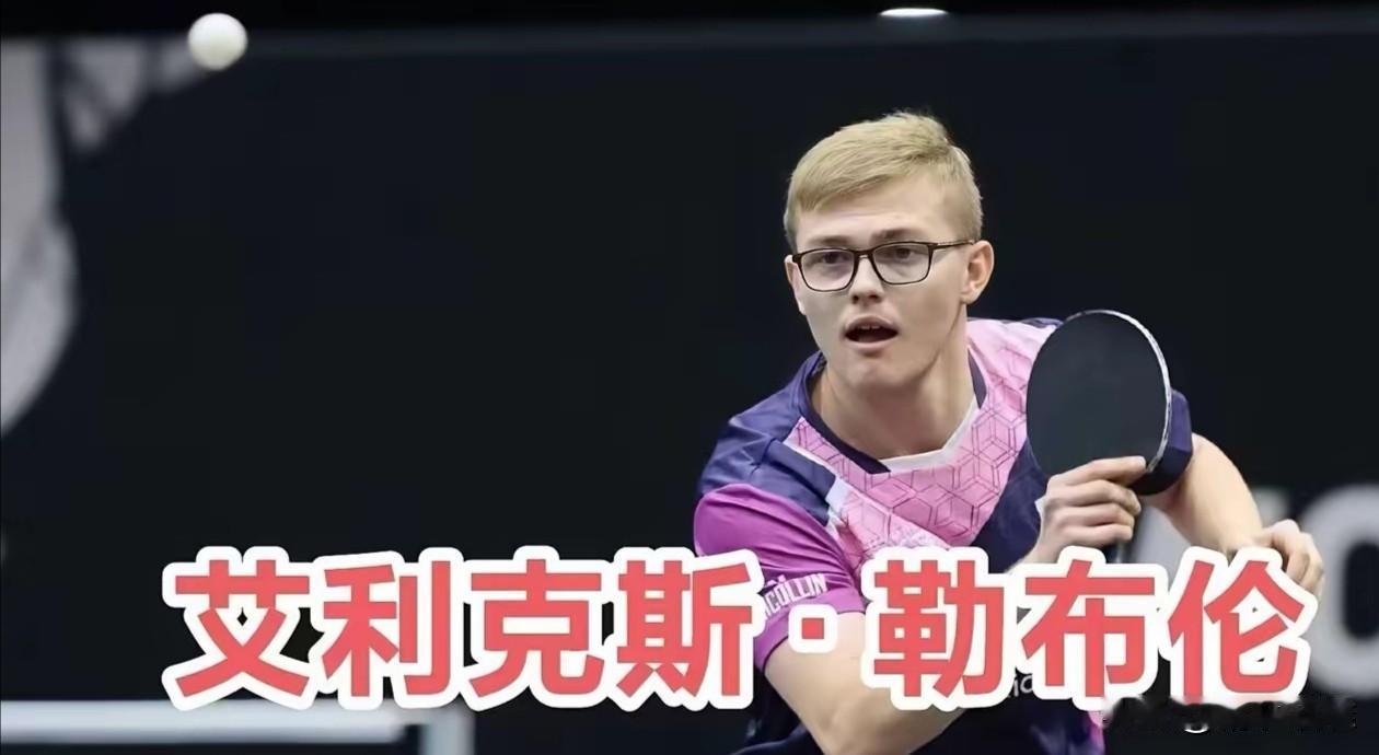 【澳门冠军赛大勒布伦击败杜达，两人水准差不多】澳门冠军赛1/8决赛现场，由艾利克