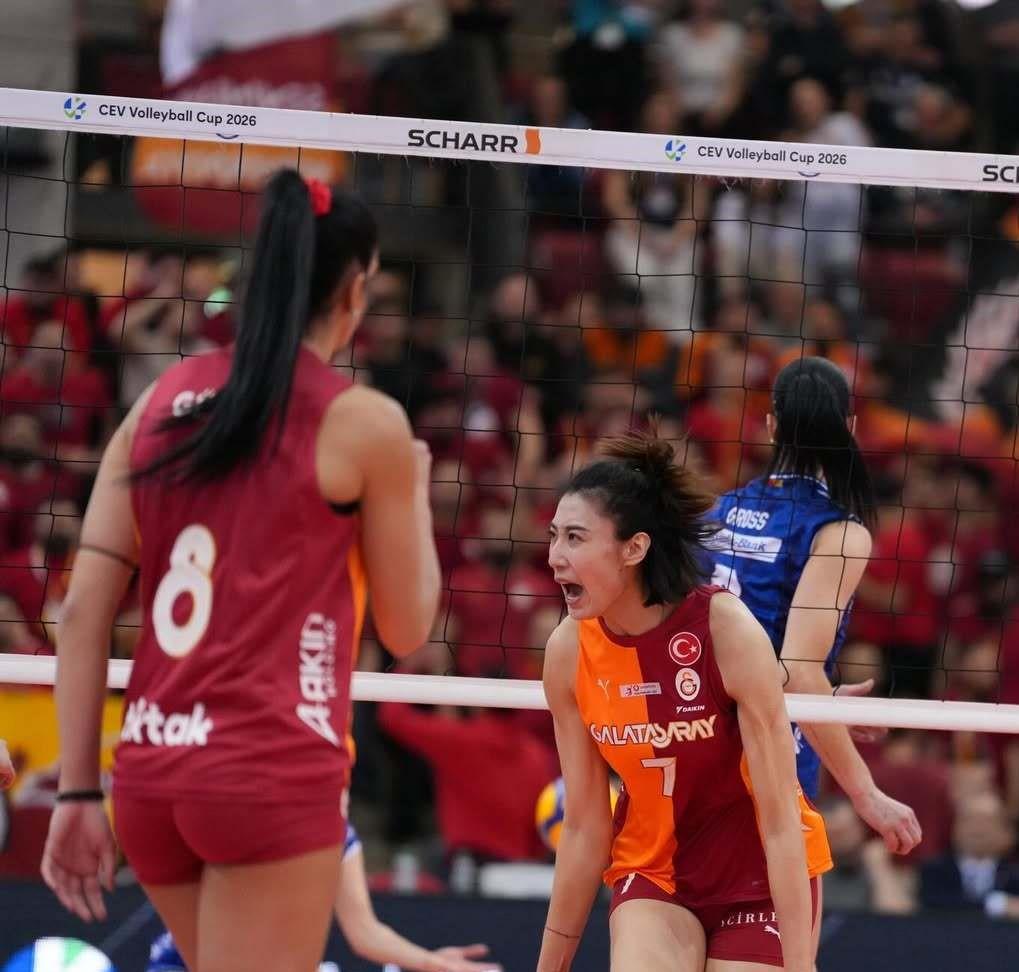 王媛媛再次打出世界顶级副攻表现。
北京时间3月8日凌晨，土超第25轮，即倒数第二