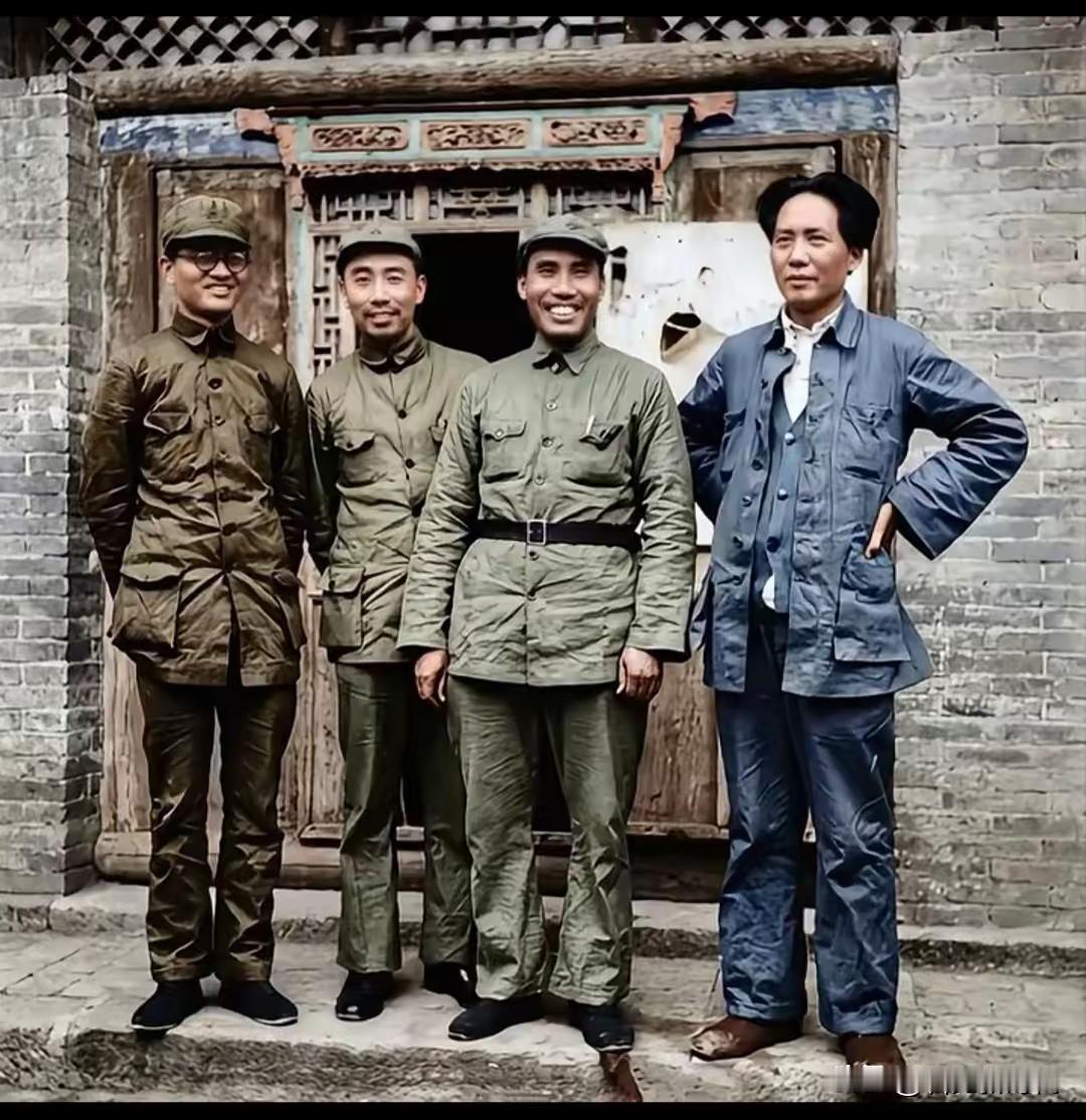 三万红军身陷绝境，四渡赤水逆天翻盘！一首《娄山关》道尽革命生死转折
 
提起四渡