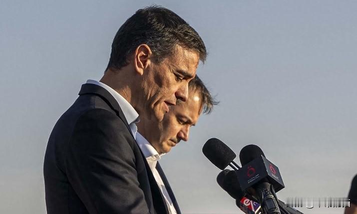 最新快讯！
西班牙传来消息了
​西班牙交通大臣近期考察德西门子、意日立及我国中车