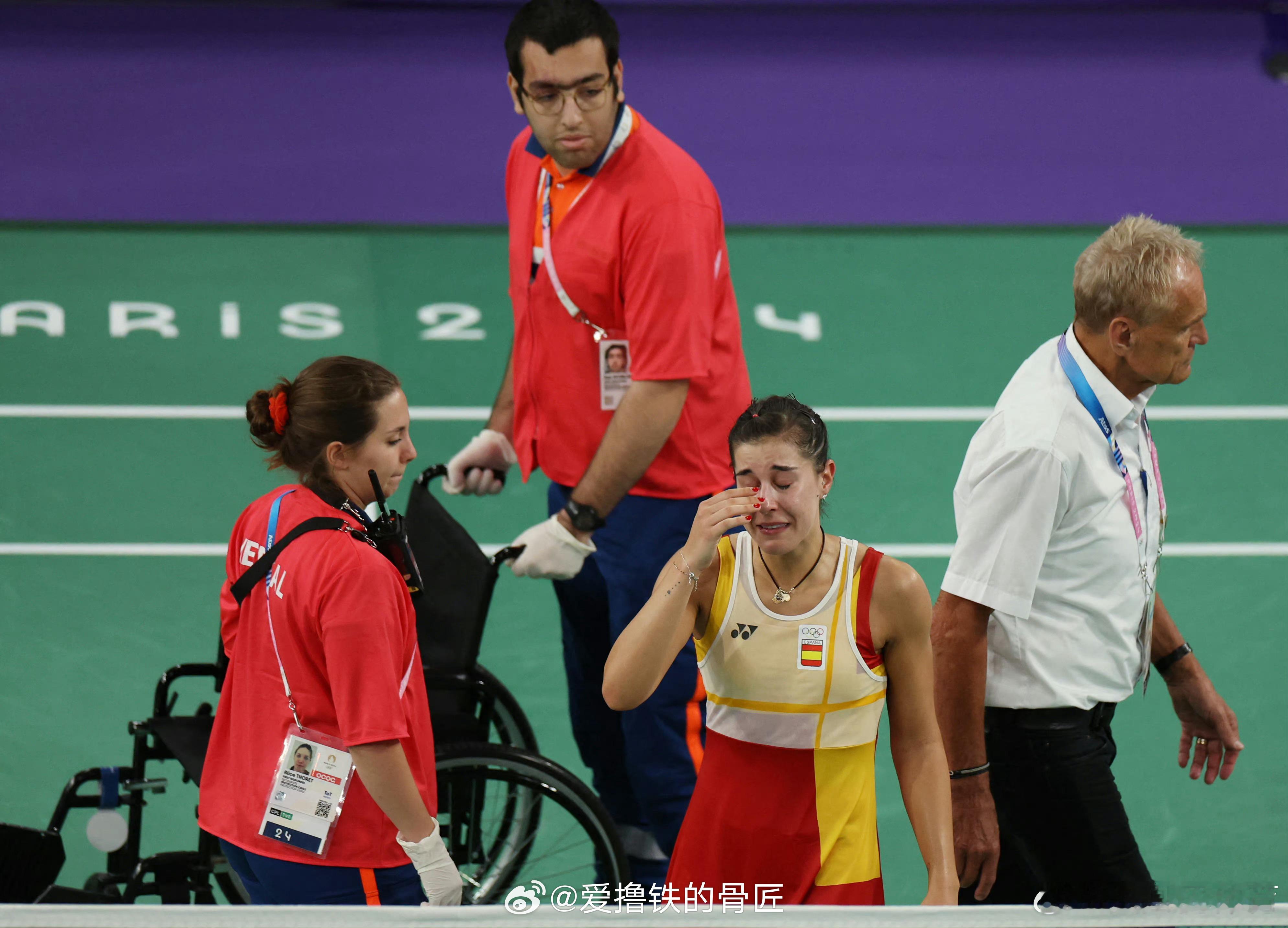 #马林受伤#羽毛球运动员这个训练、比赛强度确实大，尤其单腿支撑，再稍附加一些旋转