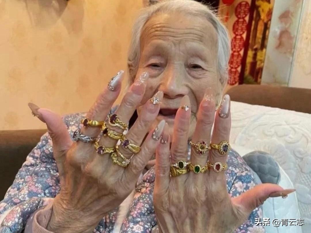 果然，爱美不分年龄！