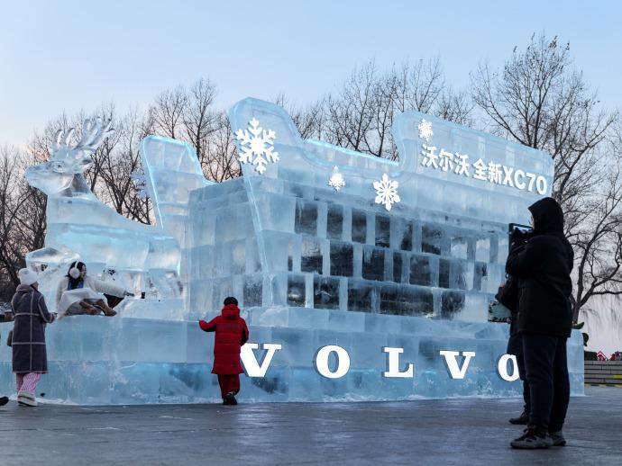 沃尔沃XC70冰封40天破冰而出【极寒冰封挑战！沃尔沃XC70 东北硬核冻车】沃