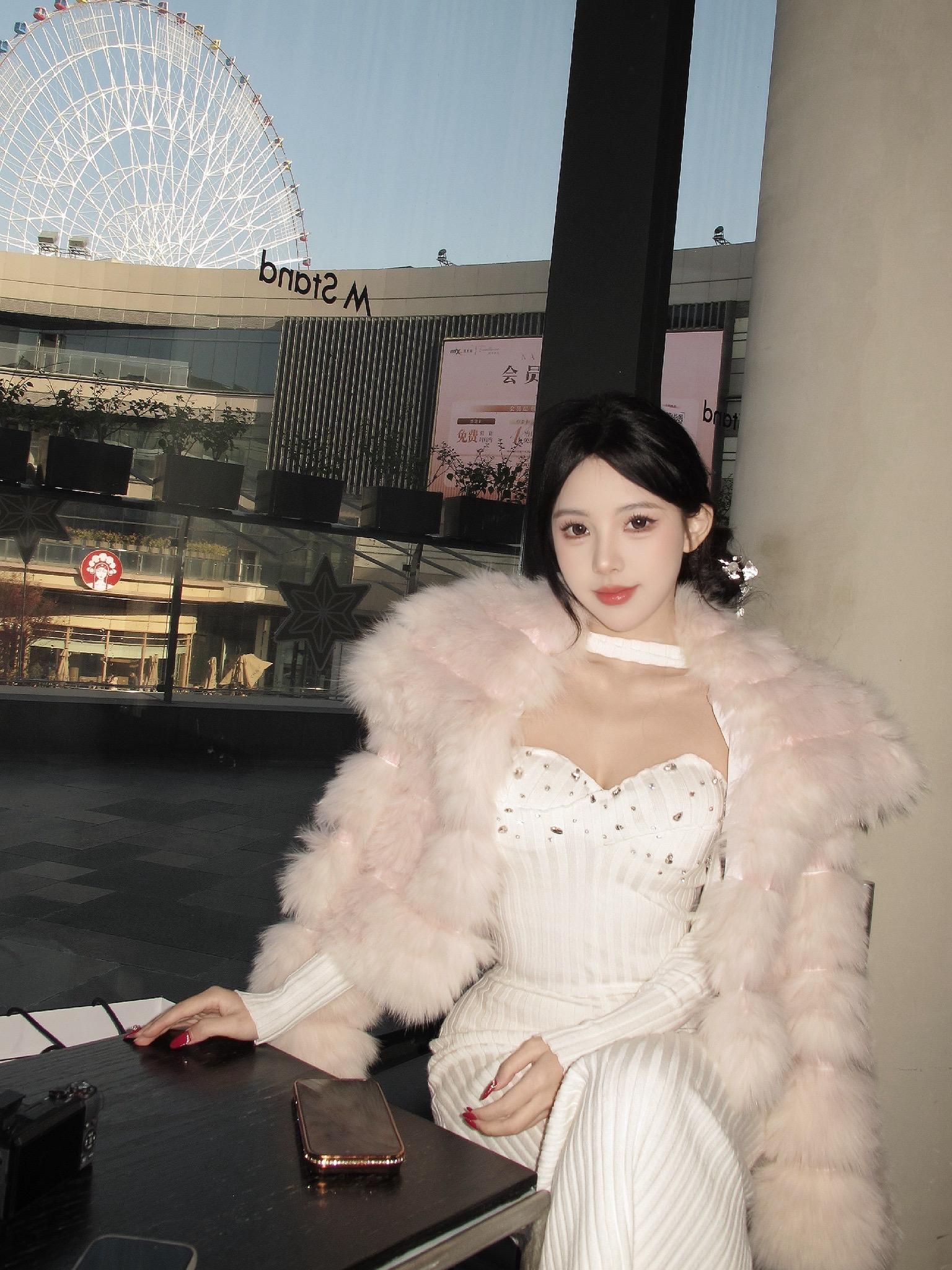 我唯一相信男人的话就是他夸我好漂亮。