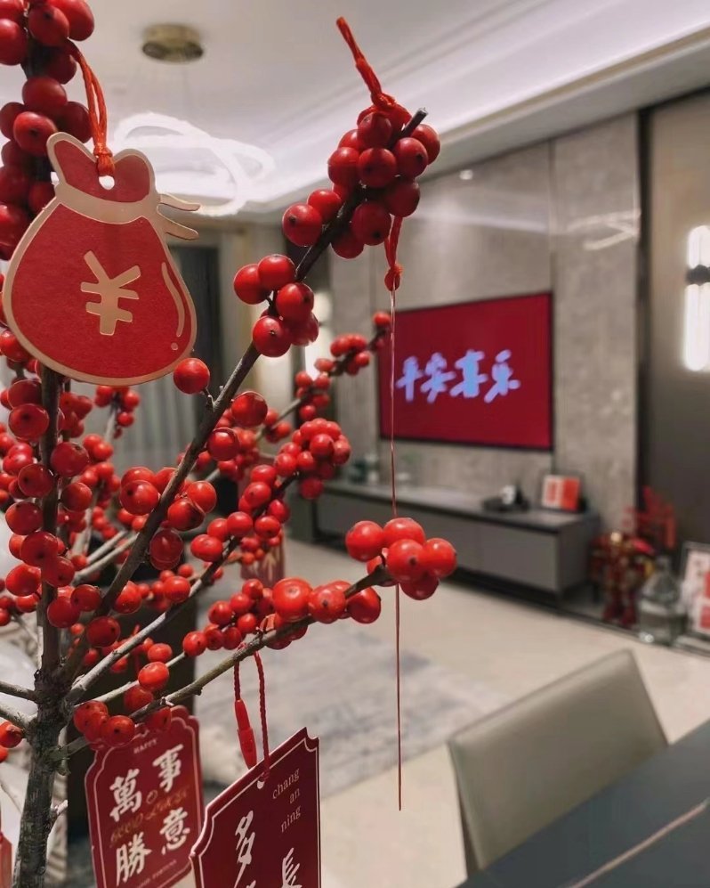 别人又谈恋爱又养鱼 你不一样 既当舔狗又当鱼 . ​​​