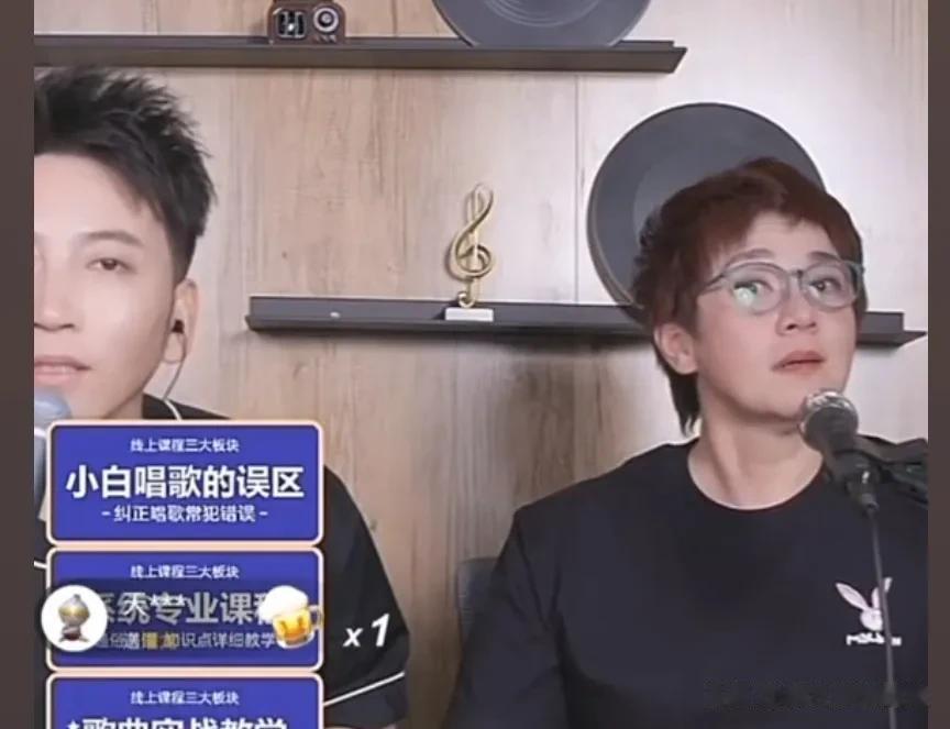 开直播卖课割韭菜的“毒舌”柯以敏，在直播间被网友轮番开骂，甚至有人宁愿花299元