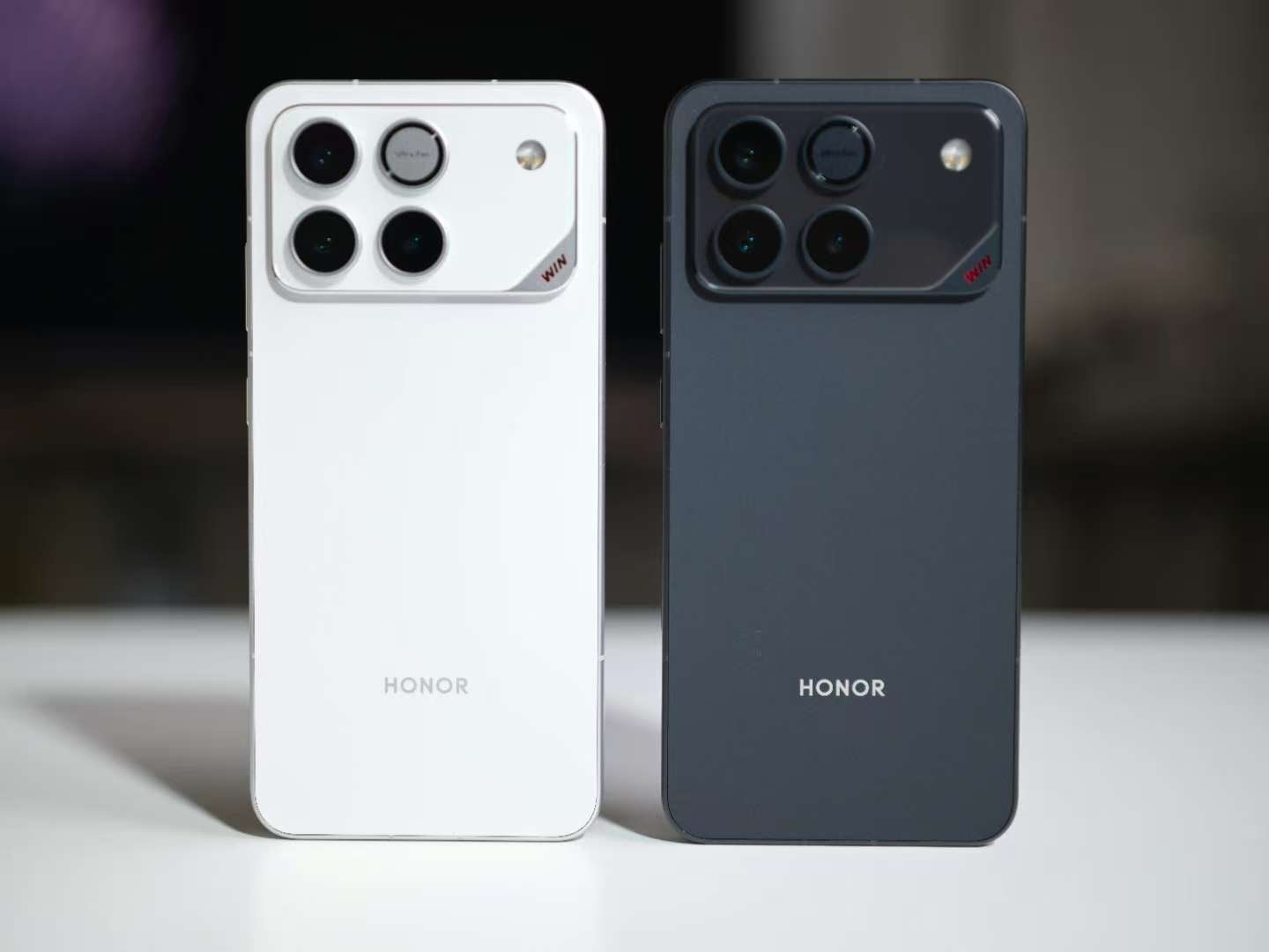 WIN手机玩了一段时间的三角洲行动，特别稳！ 感觉荣耀做游戏生态很有前途啊！  