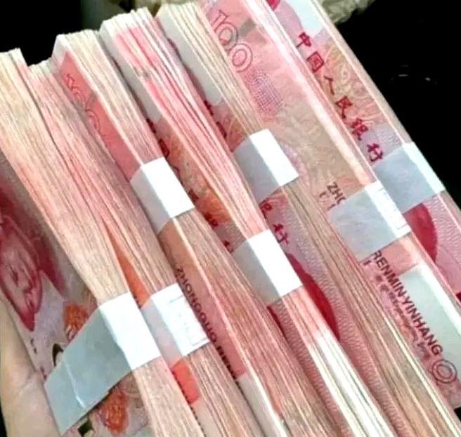 养老钱，要握紧！

有些老人一辈子省吃俭用，舍不得为自己多花一分钱，总想着把攒下