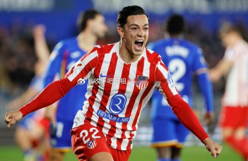 根据记者Alisson Bastos的消息，罗马对拉斯帕多里的最新报价达到了20