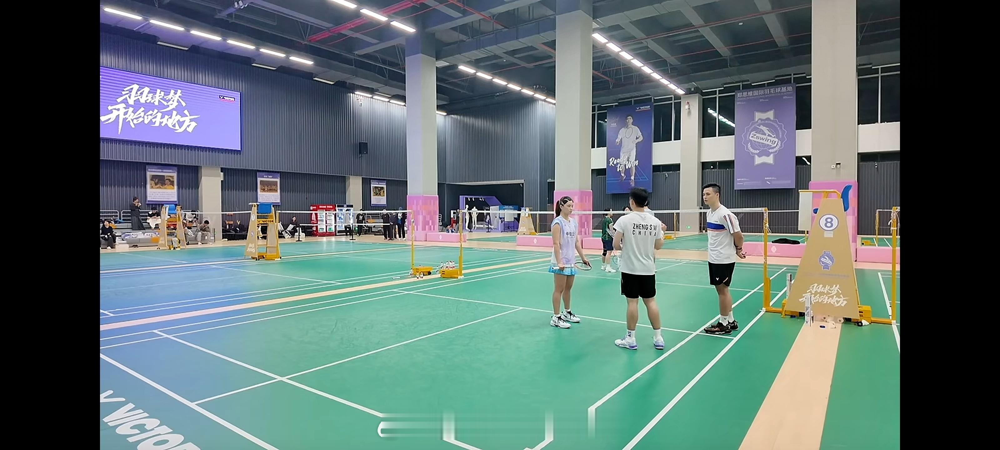 肉丁+思维+周天成+李佳馨一组