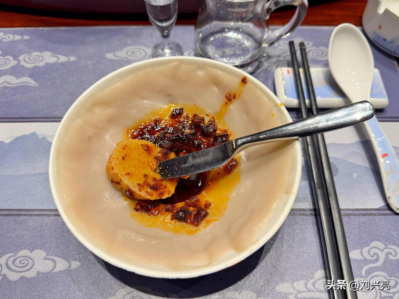 从今往后，吃碗团不再只是爱好，而是工作了！得认真吃、经常吃，大吃特吃[呲牙]
柳