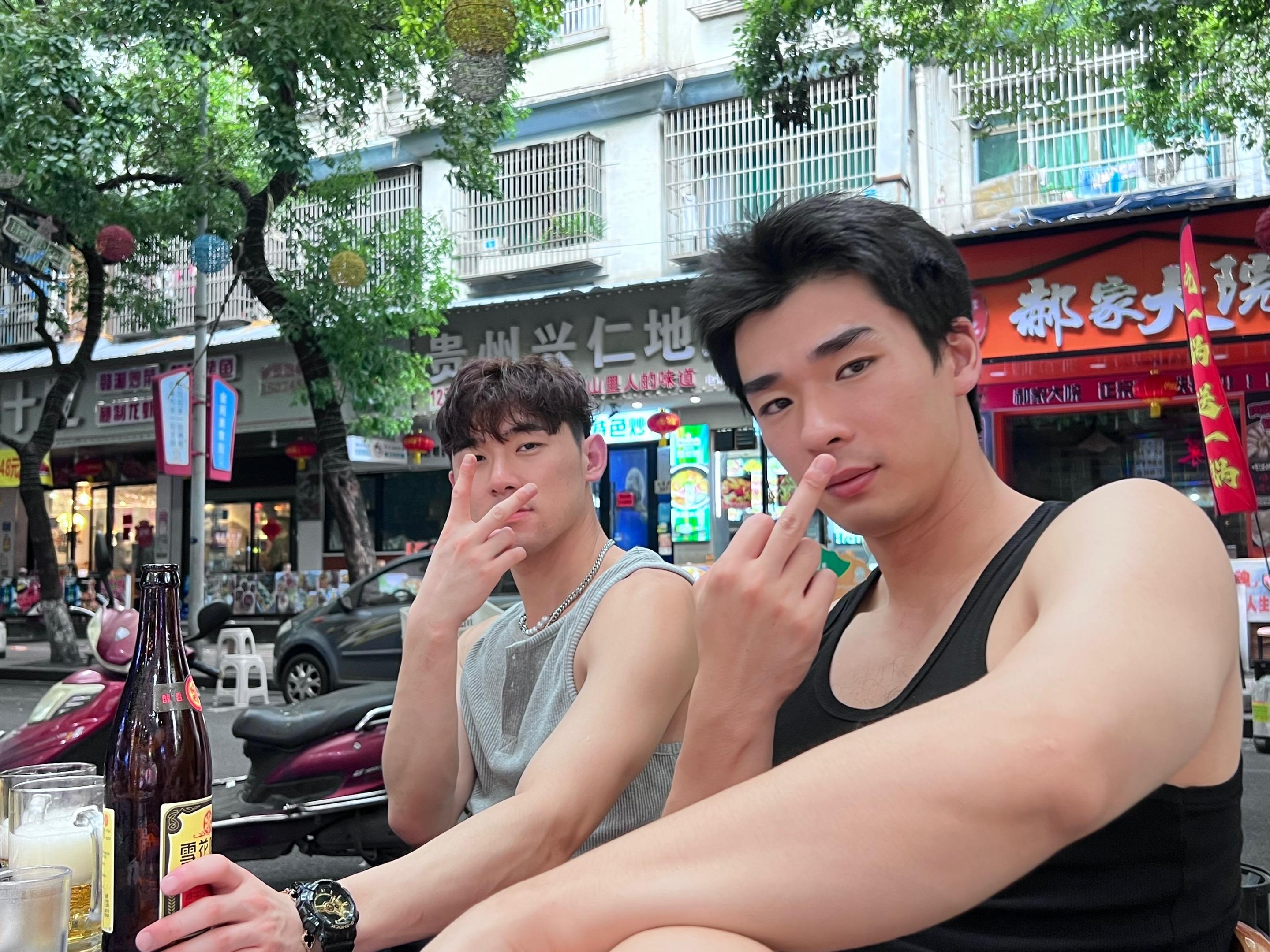 我很清楚 离开义乌的那一刻 再相聚很难了