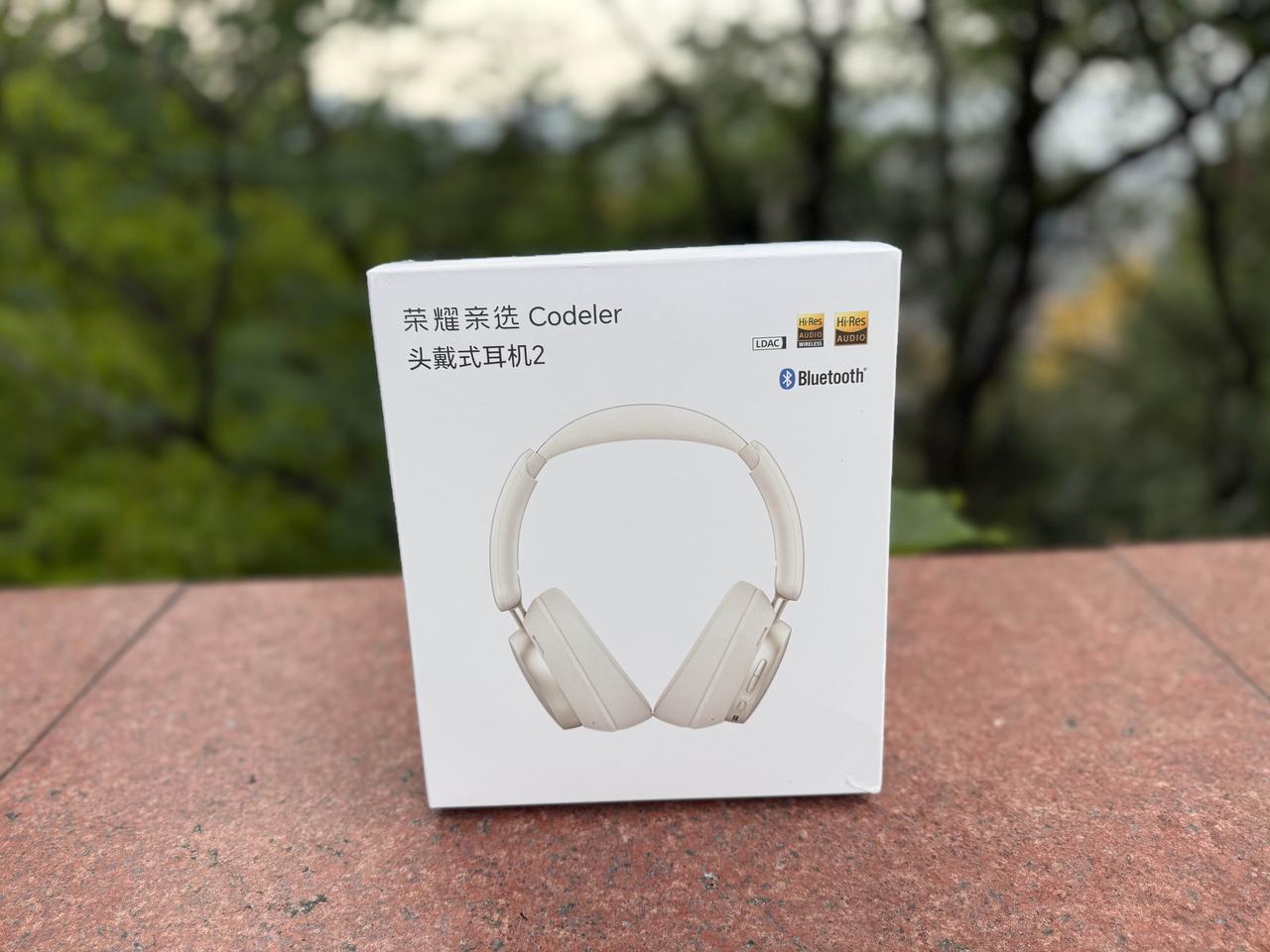 还得是荣耀，339元价位的头戴式耳机，降噪能力直接对标千元旗舰！

不得不说，小