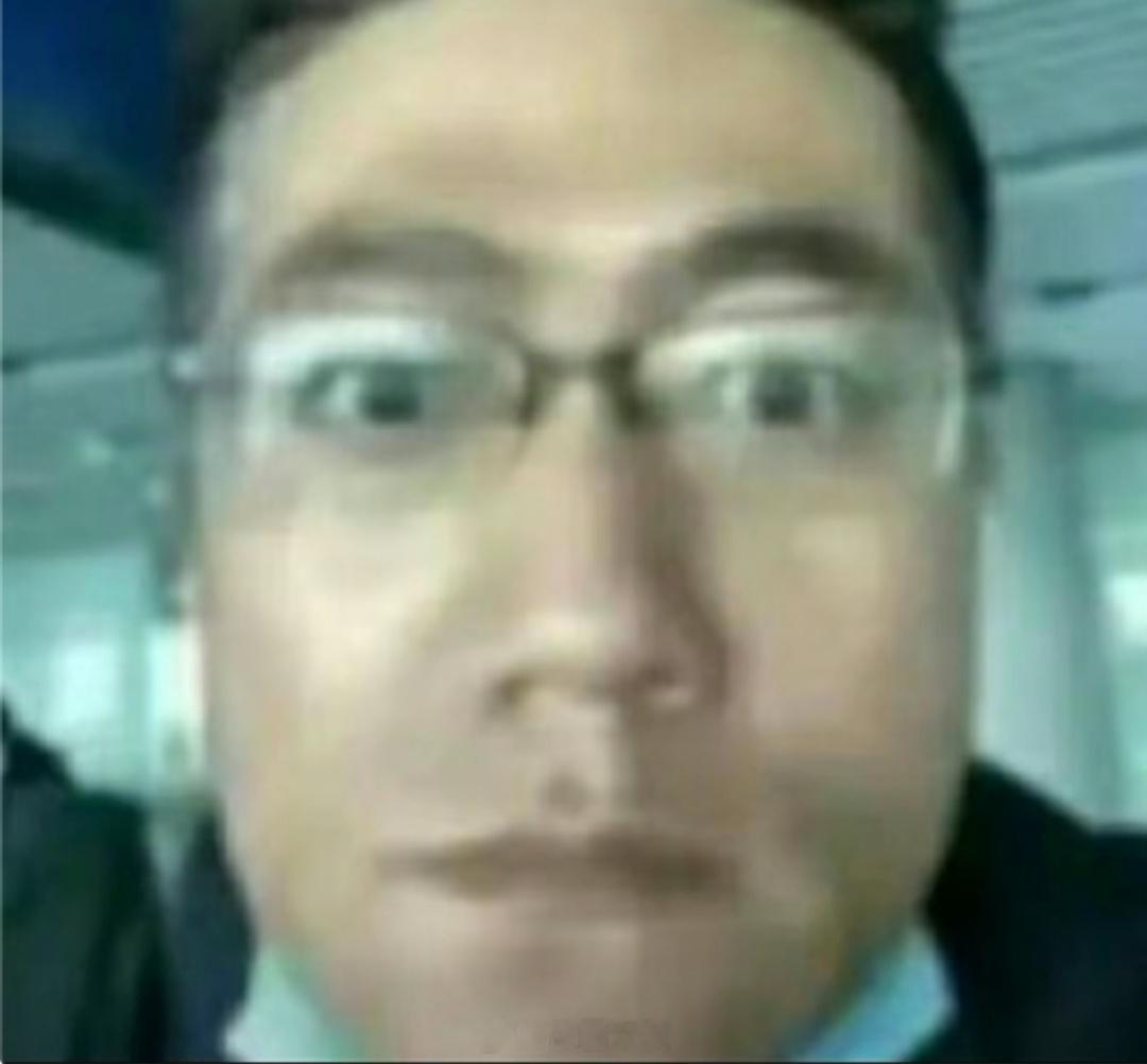 #李飞你知道吗#李飞：对对对，我从来不看rs，真把我当盲人了？？？[揣手] #时