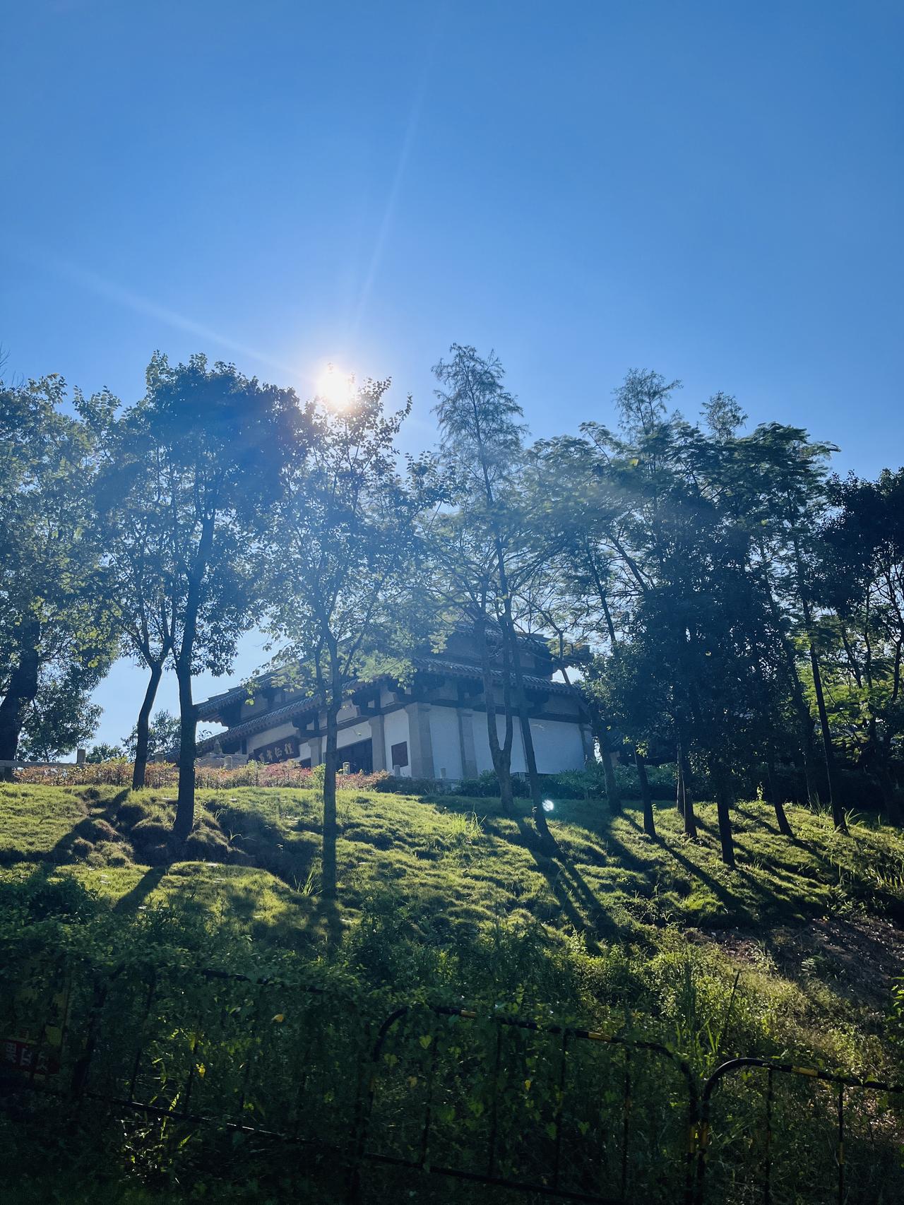 #惠州买了小产权房能办理居住证吗#在惠州，小产权房能办理居住证。只要依法办理了相