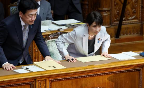 简直离谱！日本整天咋咋呼呼，把保卫本土制造挂在嘴边，声势搞得比谁都大，可实际上要