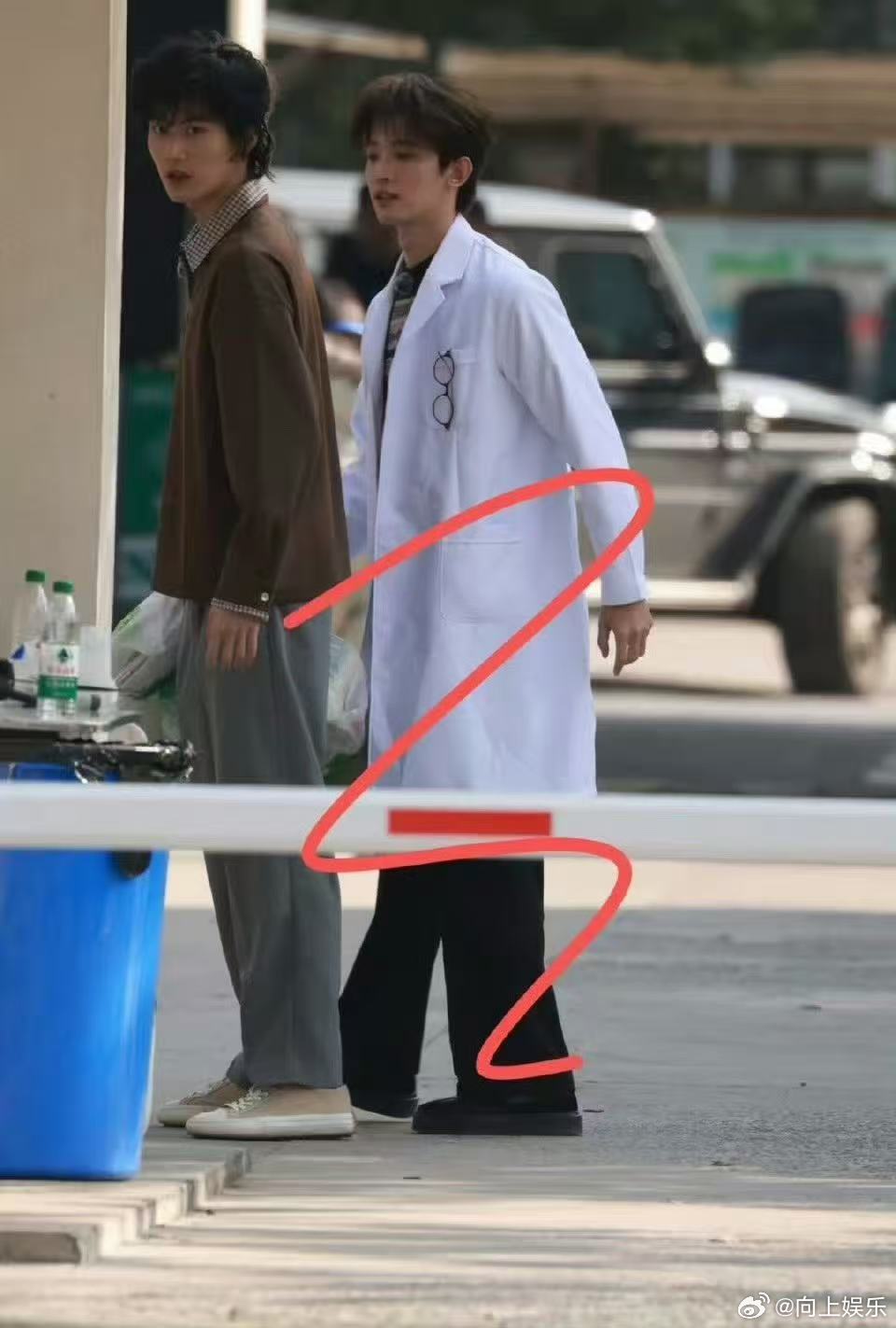 周柯宇常华森同框生图 周柯宇常华森《风华合伙人》同框生图，录制顺利期待住了