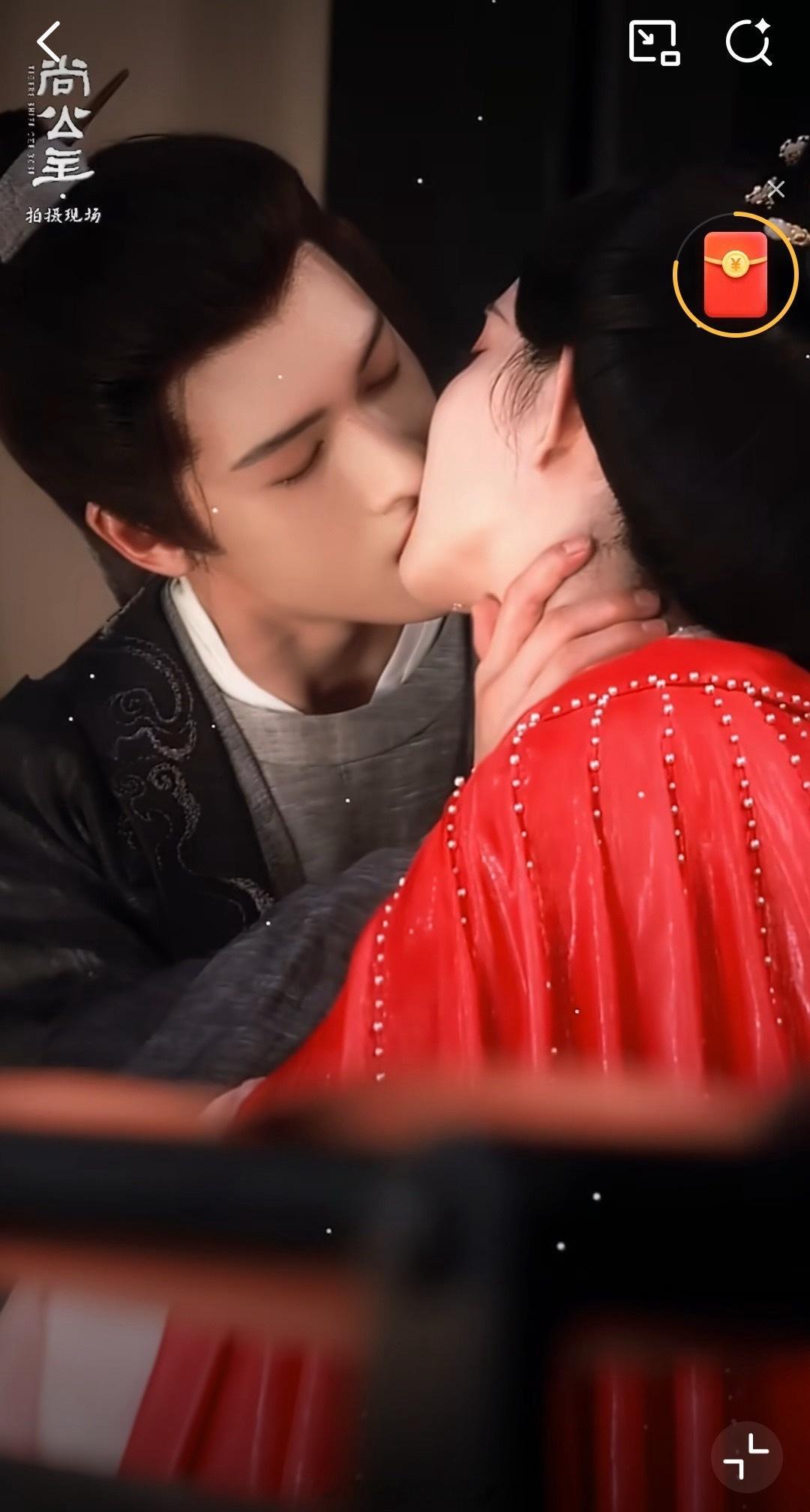 李昀锐和孟子义怪不得吸cp粉呢，这俩人亲吻的镜头确实氛围不一样[憧憬] ​​​