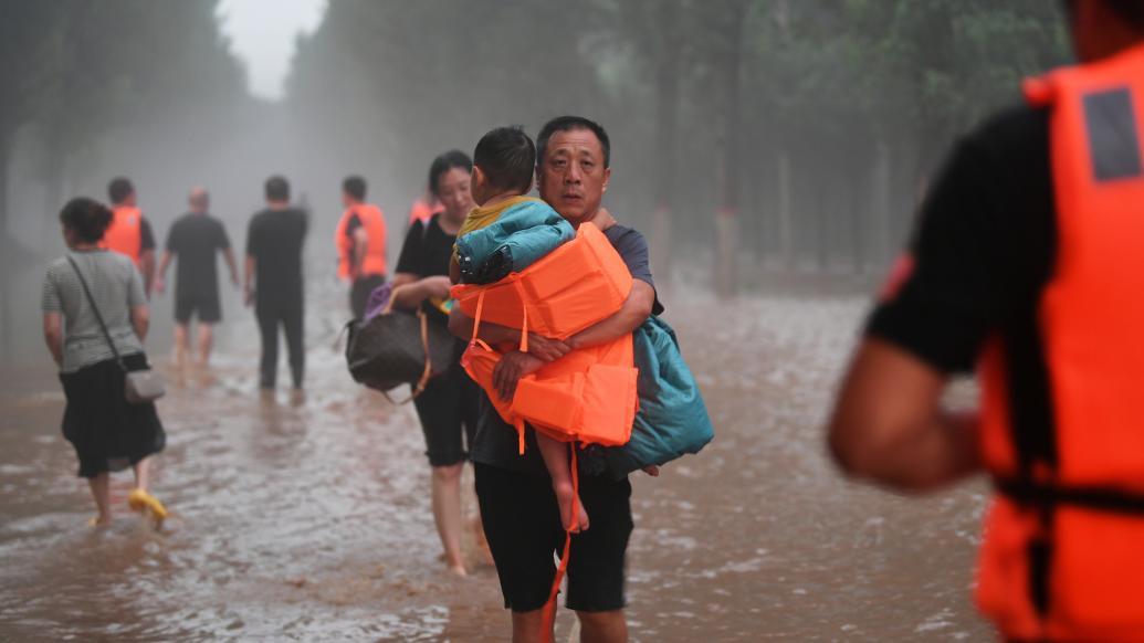 共参考10篇资料
跟着焦点访谈走一线：从四川马边到河北涿州，这波防汛操作直接把安