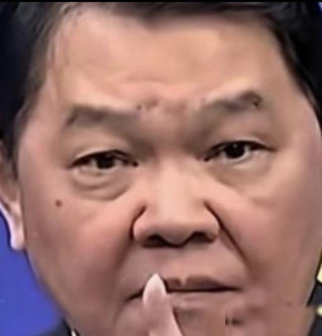 台湾省退役军官黄征辉曾表示，特朗普这一生犯的最严重的一个错误，在于去惹了那个根本