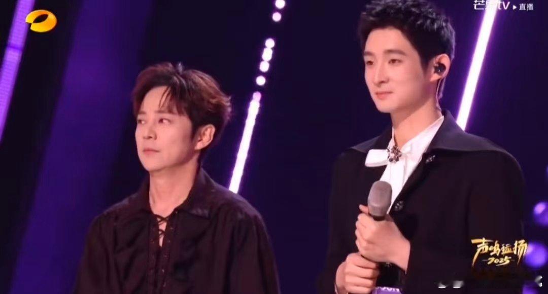 华晨宇华晨宇说危晋宇是吃舞台这碗饭的声鸣远扬 以前总觉得危晋宇美声超绝，没想到唱