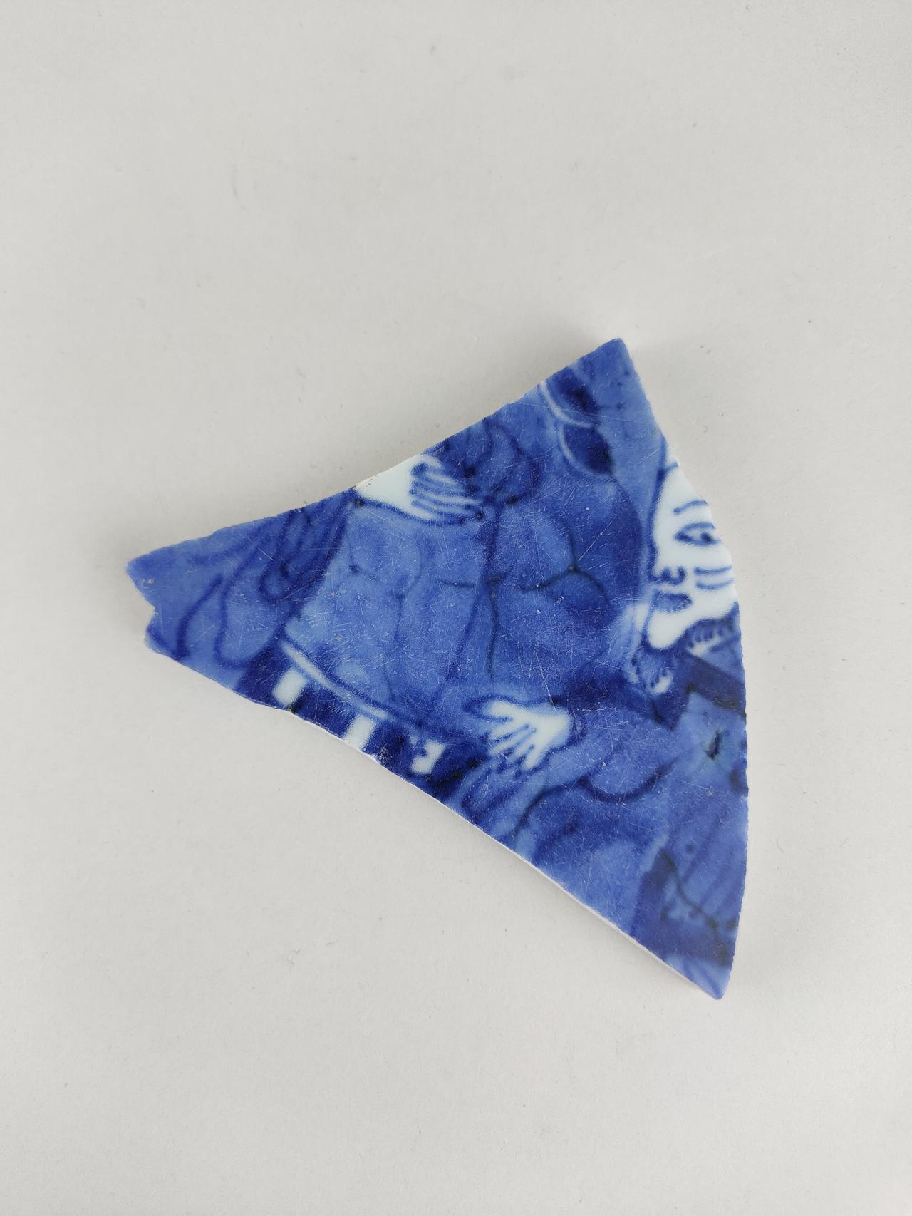 画的是谁？啥故事？谢谢！瓷器