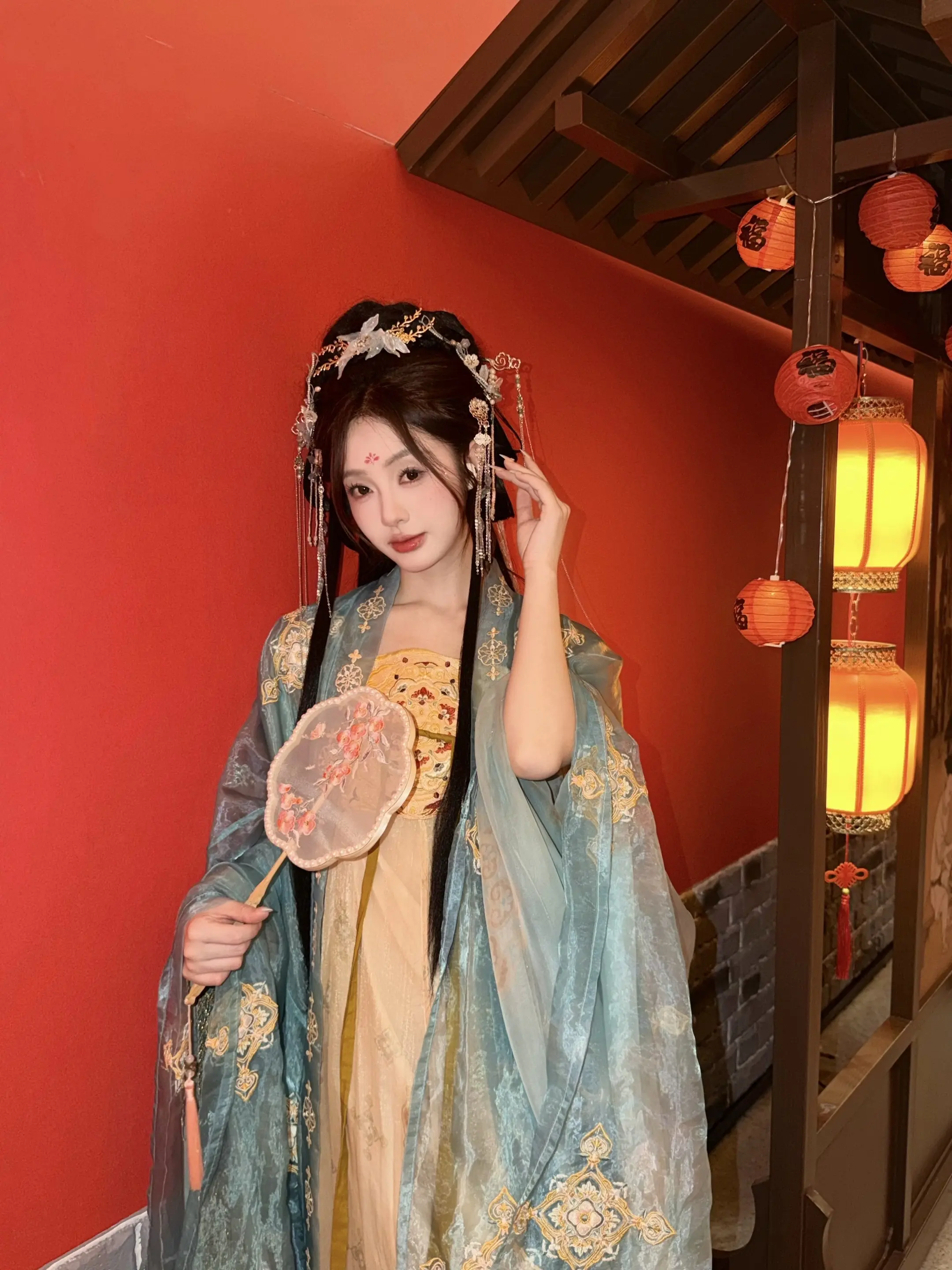 和姐妹沉浸式吃饭🍽️。