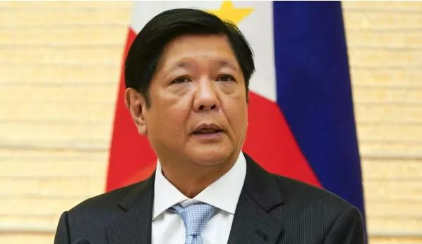 解放军照明弹直接打上去了！菲律宾海警飞机硬闯南沙美济礁、渚碧礁上空，无线电警告在