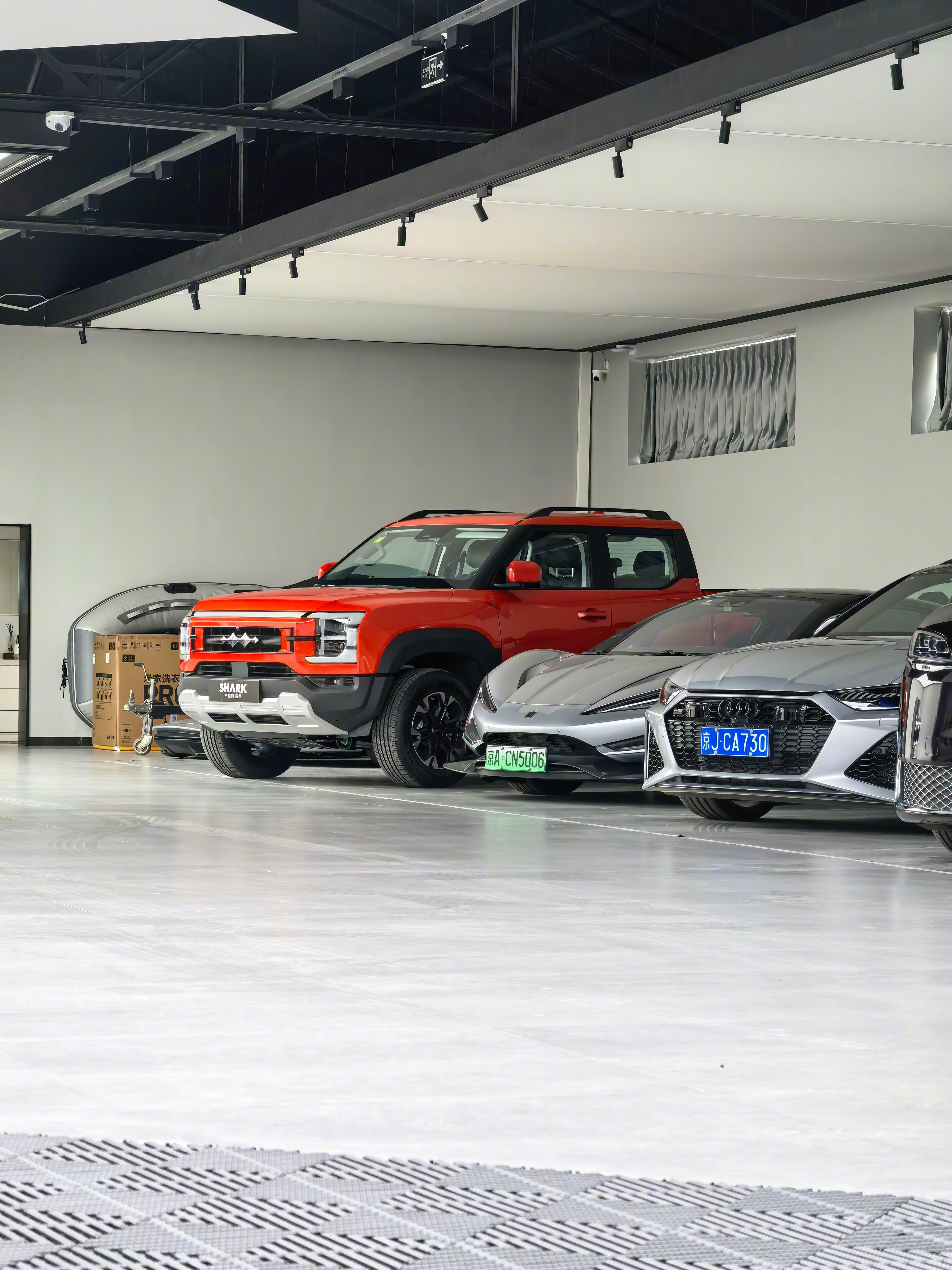 国庆之后第一次拍车，光增长烤串店老板技能点了，忘了本职工作了。鲨鱼皮卡到了，有意