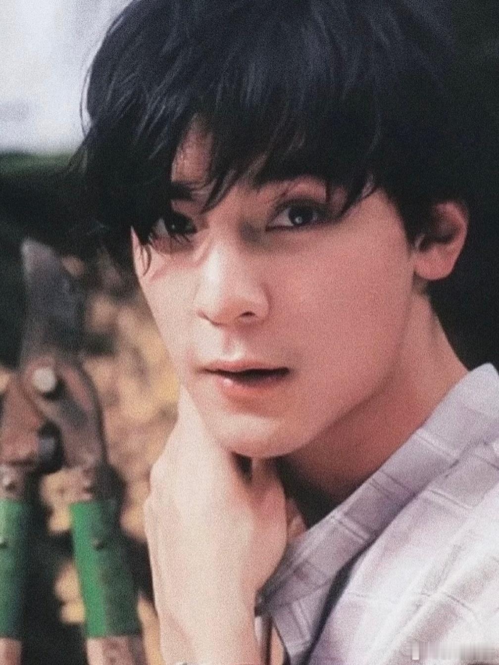 阿勒泰偶遇吴彦祖设计新作救命！阿勒泰雪山秀场每一帧都能当壁纸，白雪皑皑配着独特的