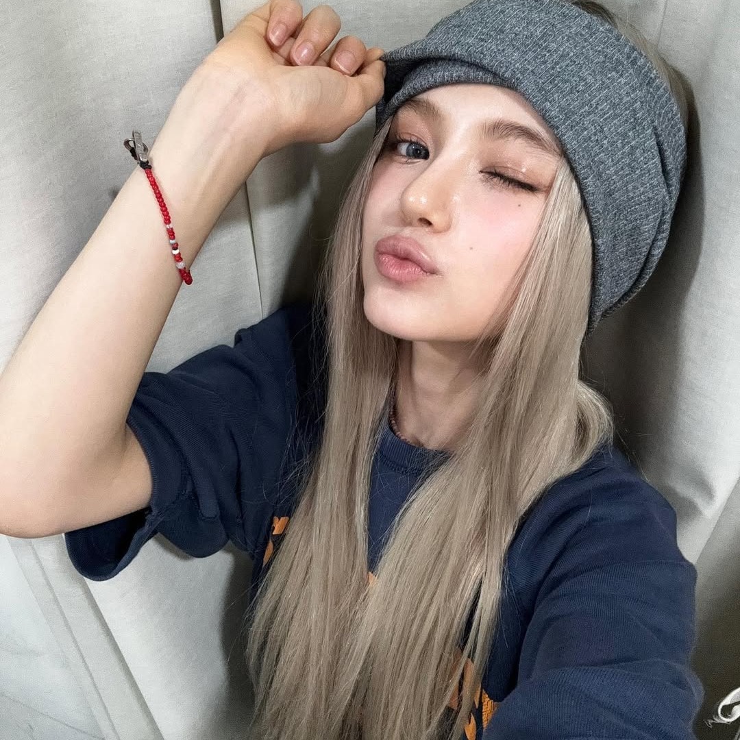 ☺︎ ​​​