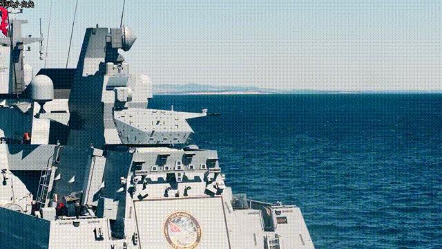 土耳其海军双35mm“ Gökdeniz ”近防系统实弹测试，精准命中模拟来袭目