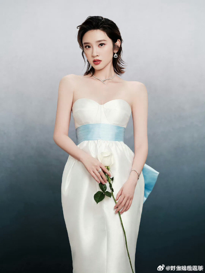 唐艺昕加盟乘风心情很曼妙乘风2026唐艺昕加盟乘风，以曼妙姿态迎接挑战。她的甜美