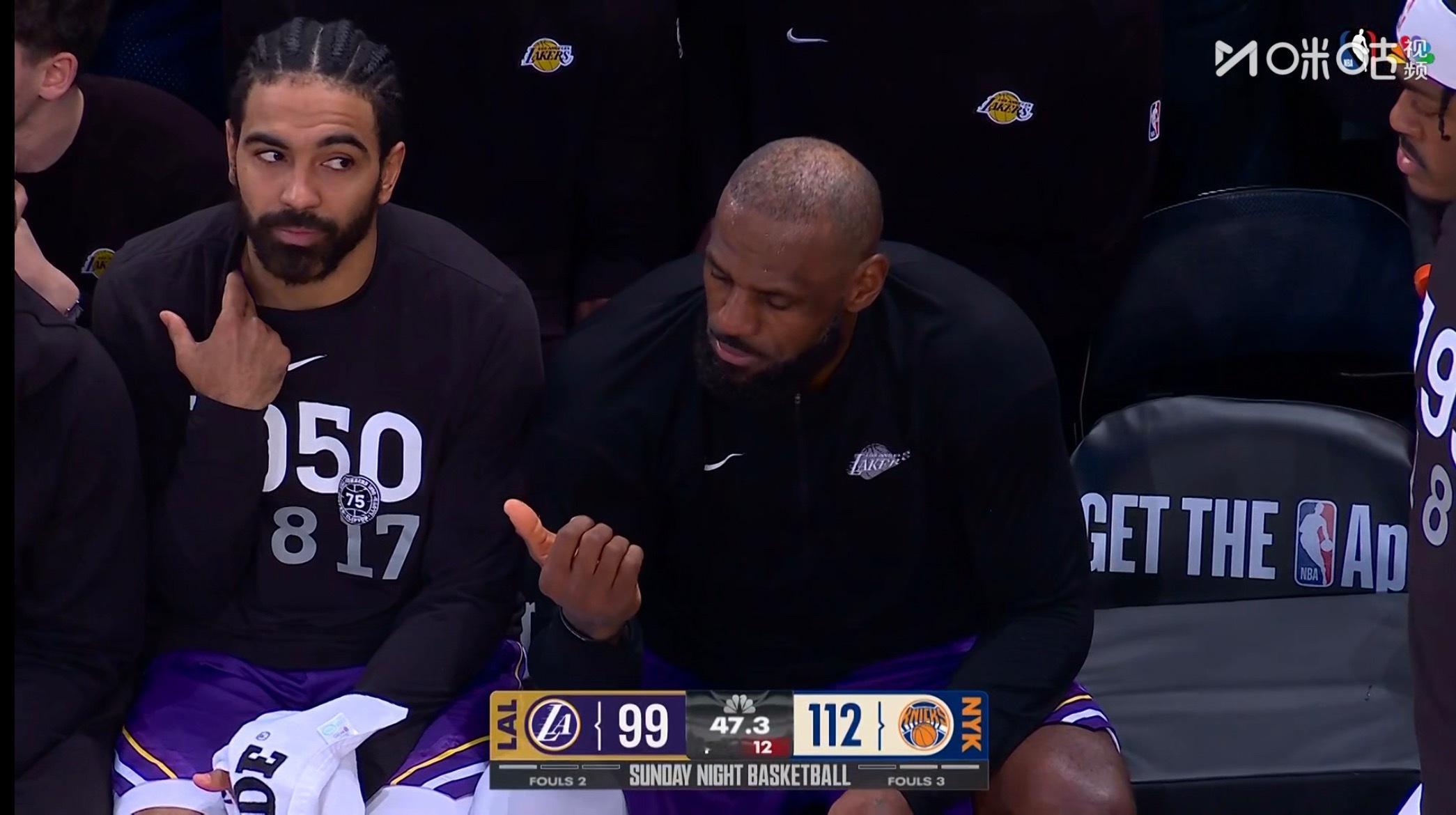 下主力，比赛结束了，湖人不敌尼克斯。湖人vs尼克斯