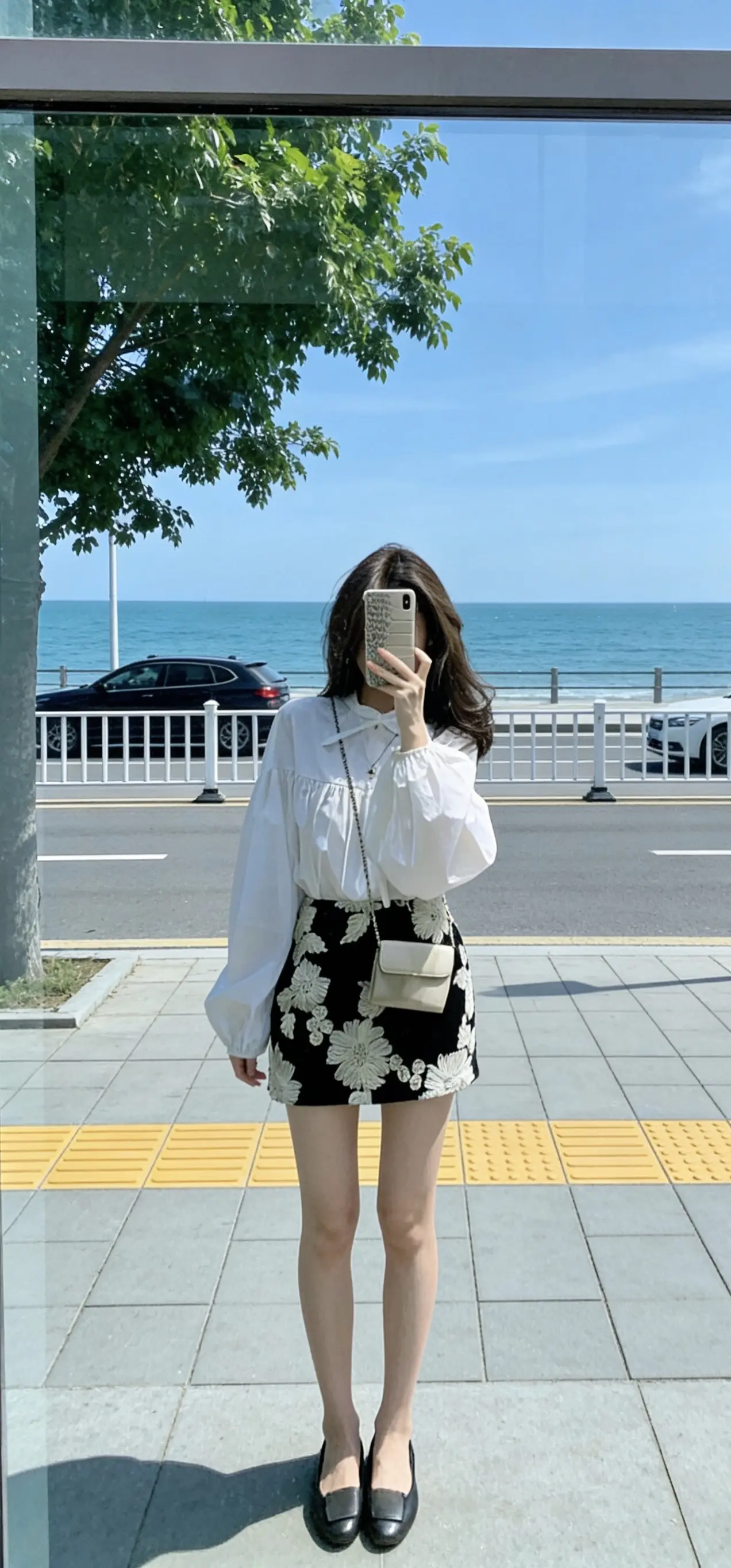 生活最好的样子，不是被别人认可和喜欢，而是懂得自我欣赏。不必讨好别人...