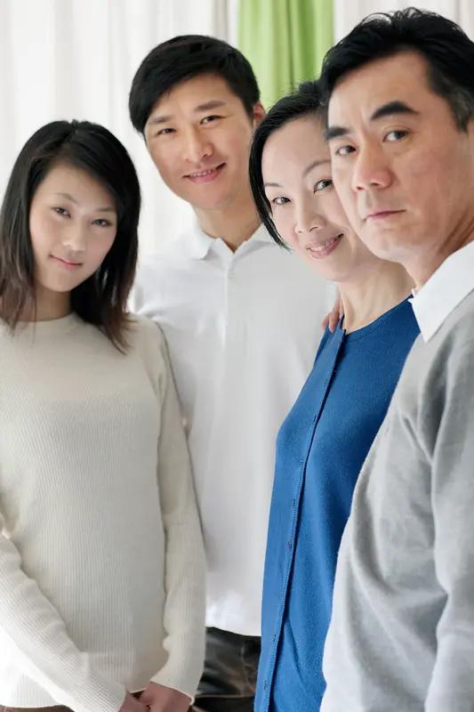 大家发现没？只要一家人一天三顿饭都在家里吃，做饭的那个人一整天就是买菜、烧菜、吃