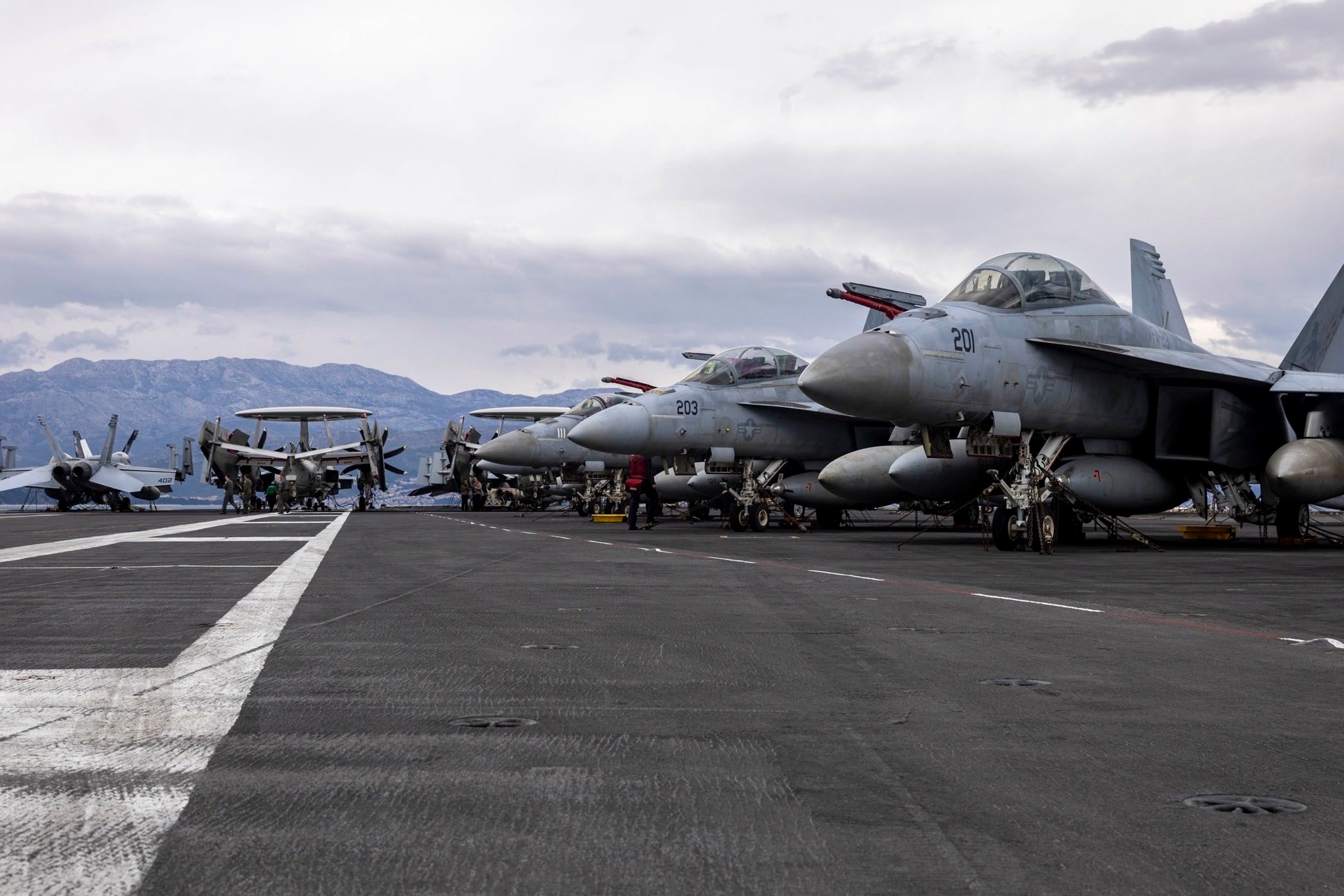 伊朗称霍尔木兹不会回到战前状态 4月2日，美国海军“杰拉尔德·R·福特”号核动力