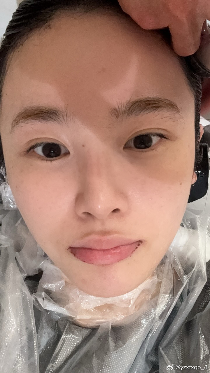 我一般各种平台联系我的理发师我后面都是自己花钱去染，因为我一般染深色相当于补个颜