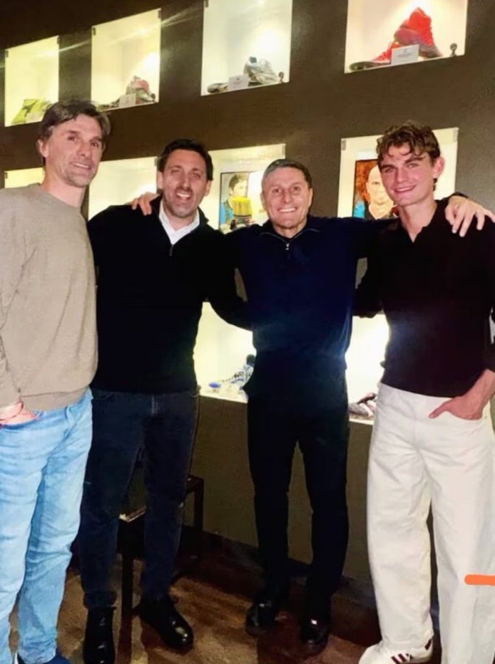 Mario Cortegana：尼科·帕斯和父亲与国际米兰副主席萨内蒂的会面只是