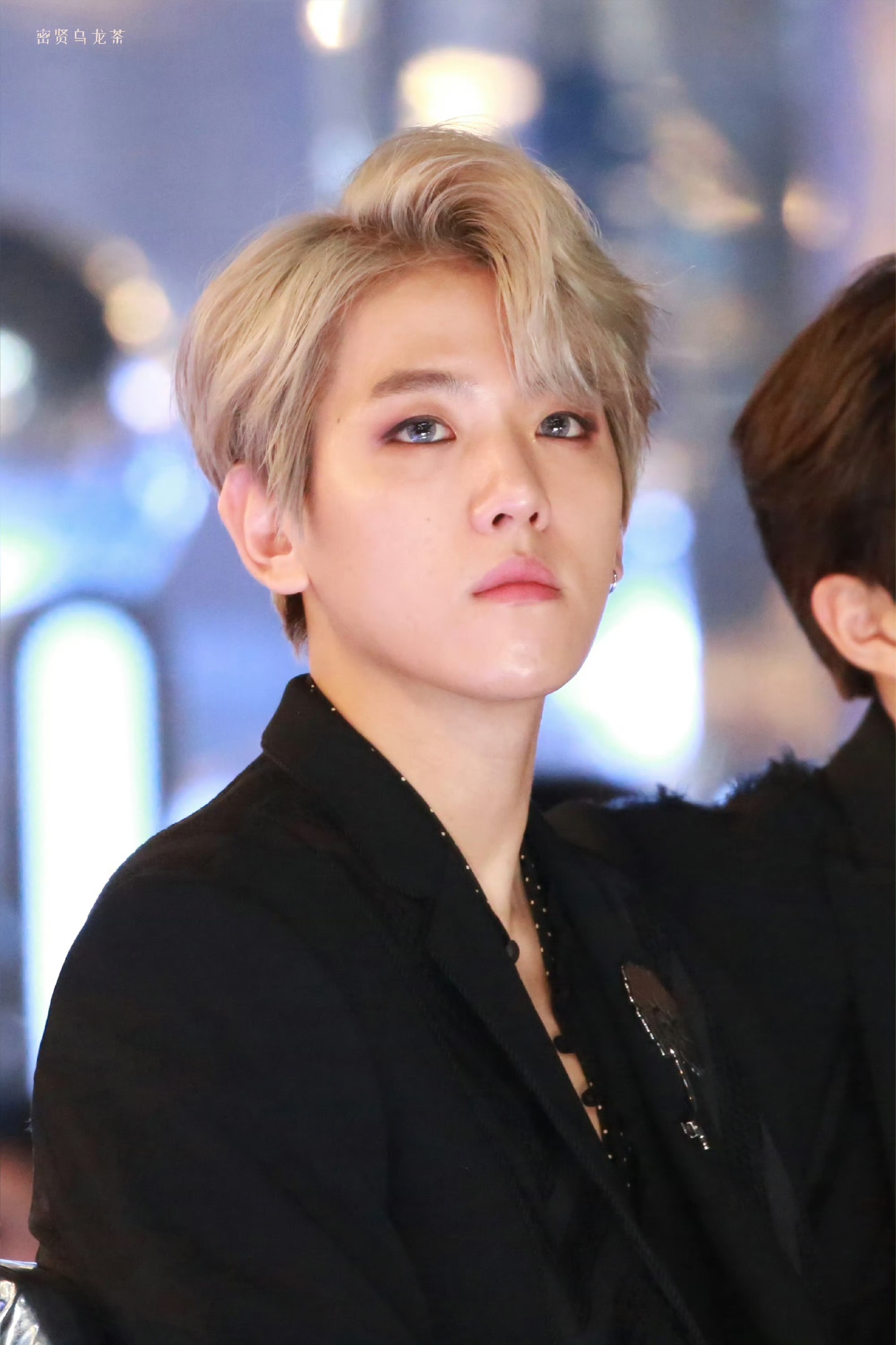 震撼！各家站姐发的边伯贤愚人节贺图 全是经典皮肤 十年如一日的脸蛋啊🥰 