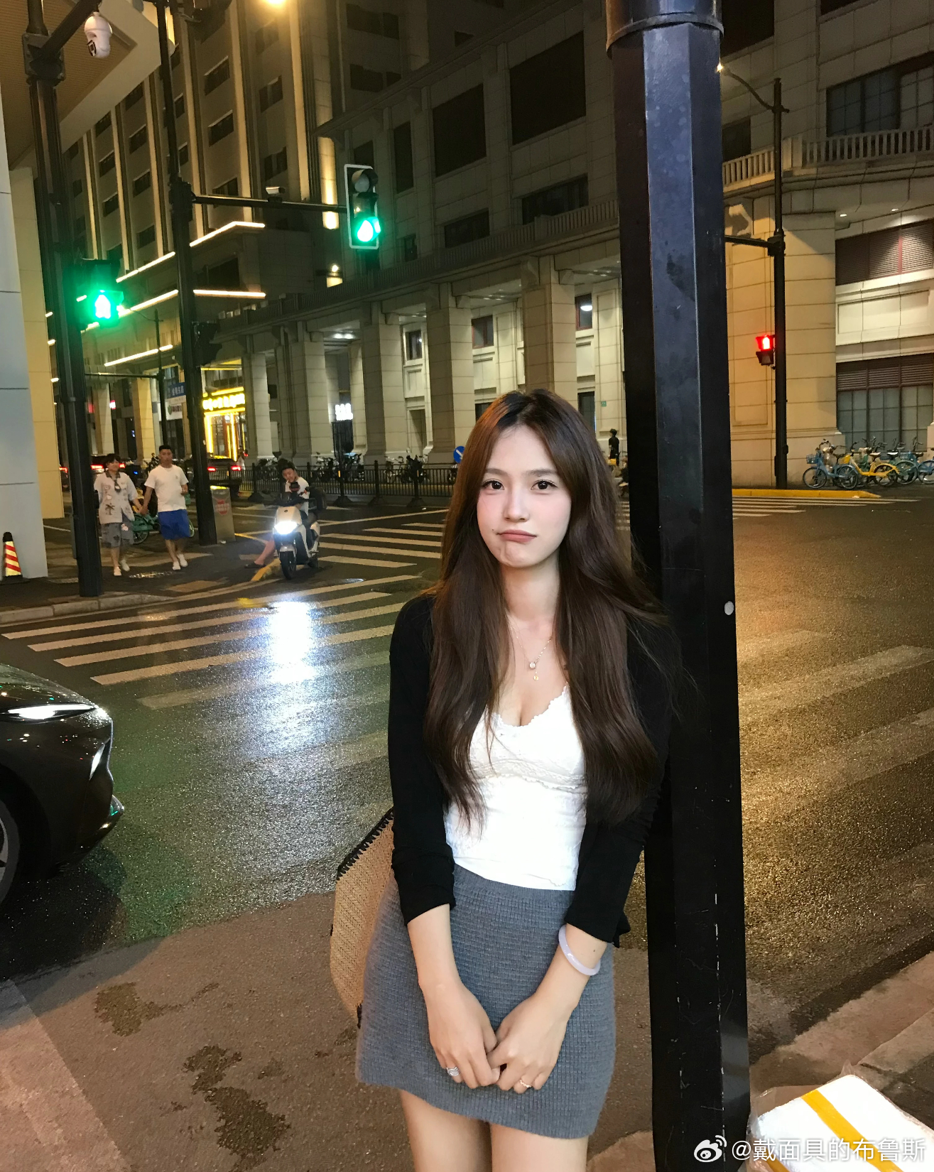 每天早起打卡  正经又好看的小伙伴们早鸭 ，元气满满的一周又开始了   