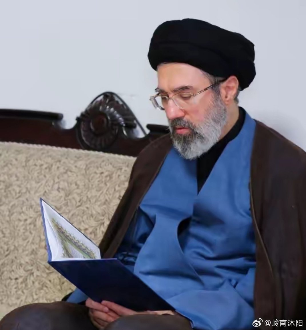 3月9日凌晨，伊朗专家会议以压倒性优势，选举已故最高领袖阿里·哈梅内伊次子穆杰塔