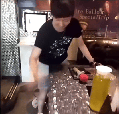 在澳门发牌的劳动人民 ​​​