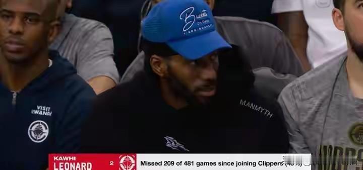 据快船跟队记者Tomer Azarly透露，伦纳德将继续缺席明日对阵独行侠的比赛