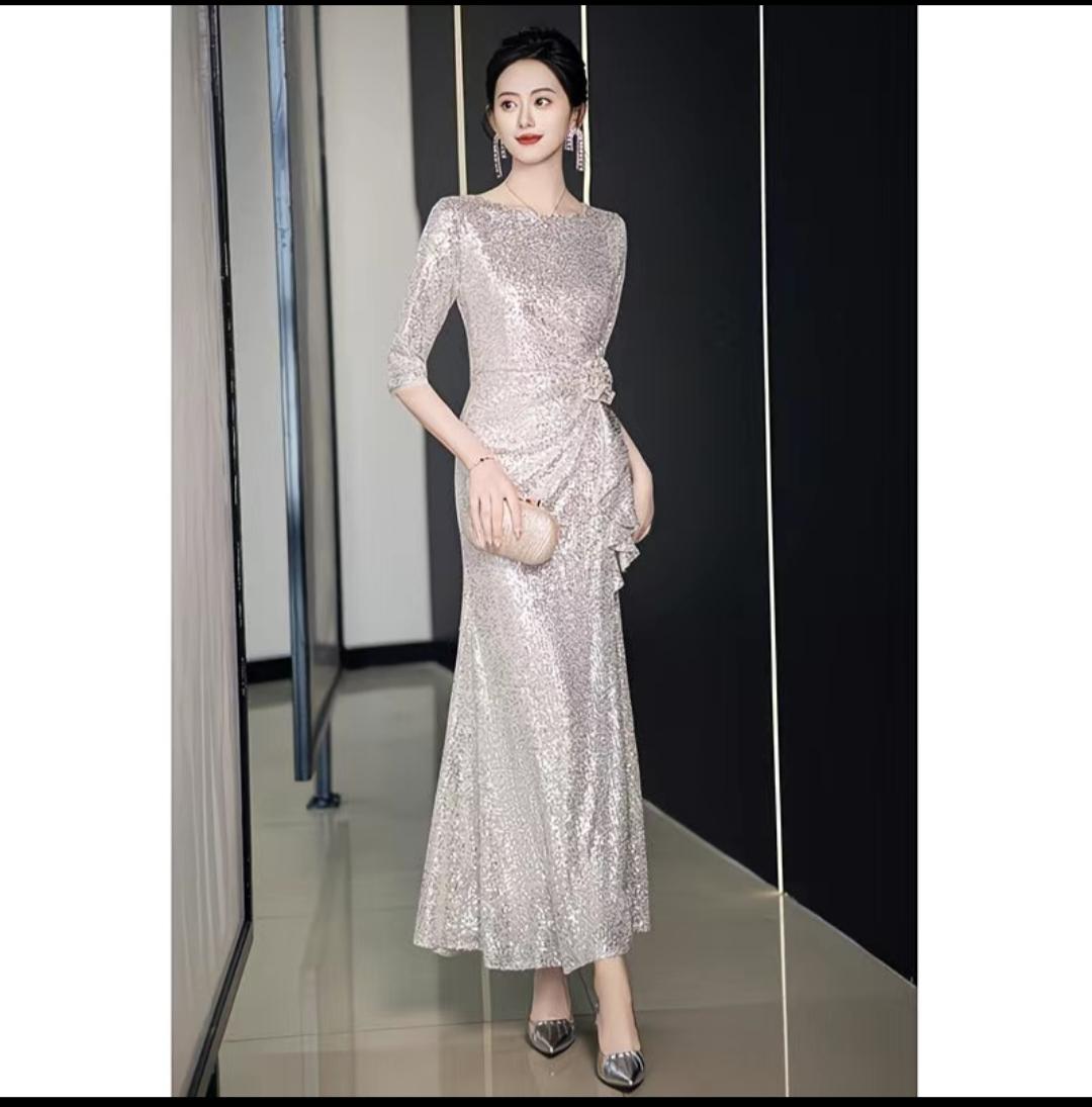 女人还是要靠自己，靠谁都不如靠自己，女人一定要独立，人格独立，经济独立，可以不用