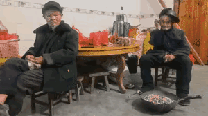 一把年纪了脾气还这么爆～