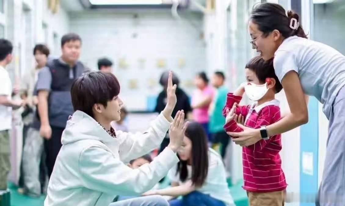 夫妻听力正常生两胎却都是耳聋家里有这种孩子二胎必做基因检测他捐款350万改变上千