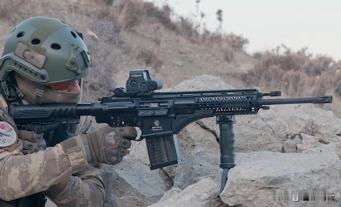 亚洲军事怪物房单兵武器对比，土耳其MPT-76自动步枪！
         土耳